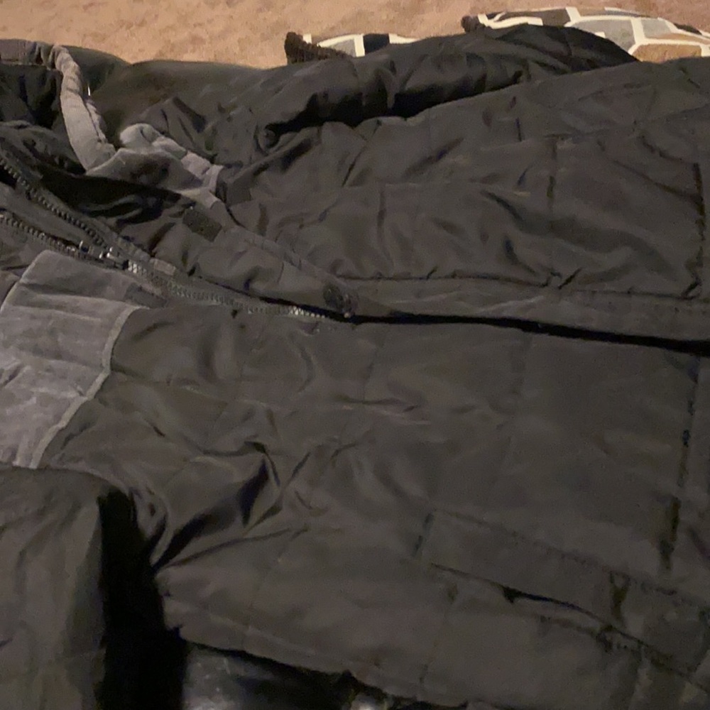 Puffer Jacket - Picture 3 of 5
